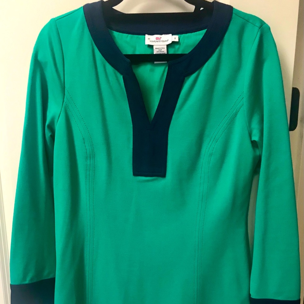 Vineyard Vines emerald green and navy shift dress